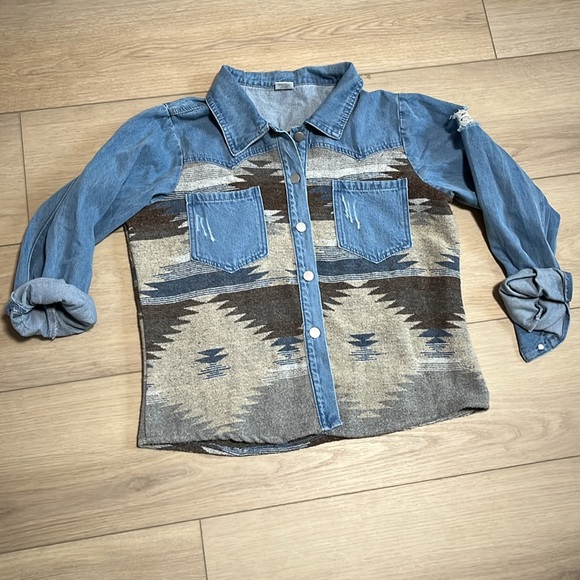 Denim Western Yoke Aztec Patterned Blanket Jean Jacket Button Down Shirt Small - Picture 5 of 7